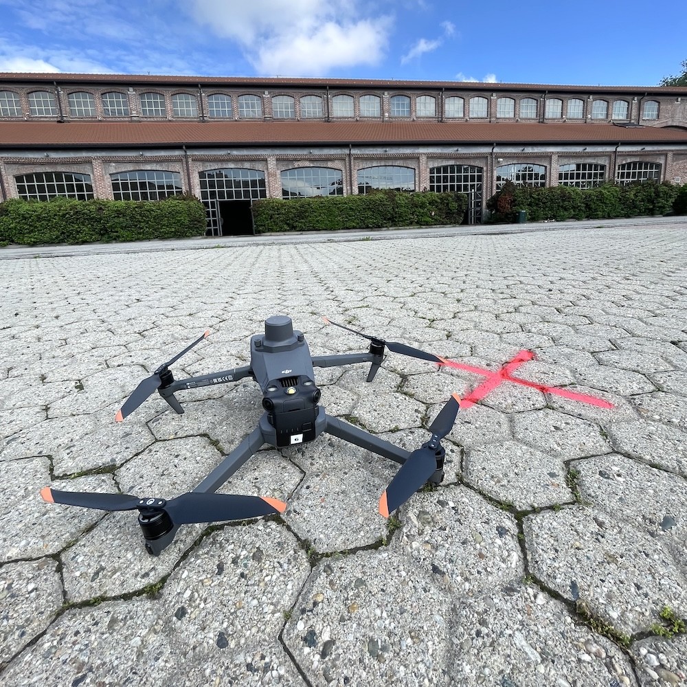 Rilievo Architettonico mediante Drone e GNSS (Fabbrica del Vapore, Milano)
