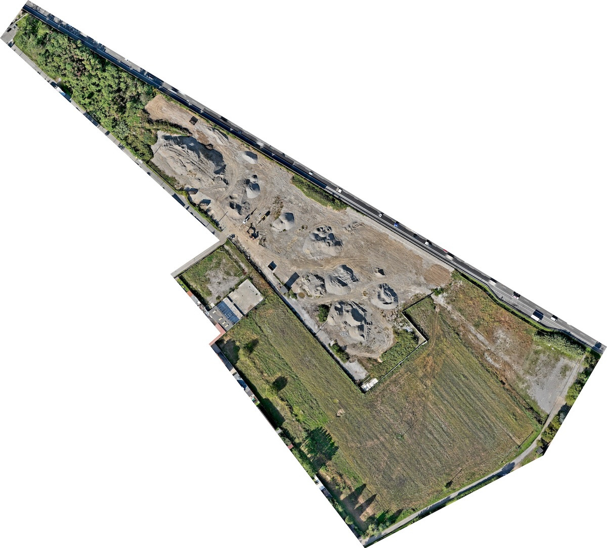 Rilievo Topografico con Drone a Lainate (MI), con calcolo delle volumetrie dei cumuli di terra
