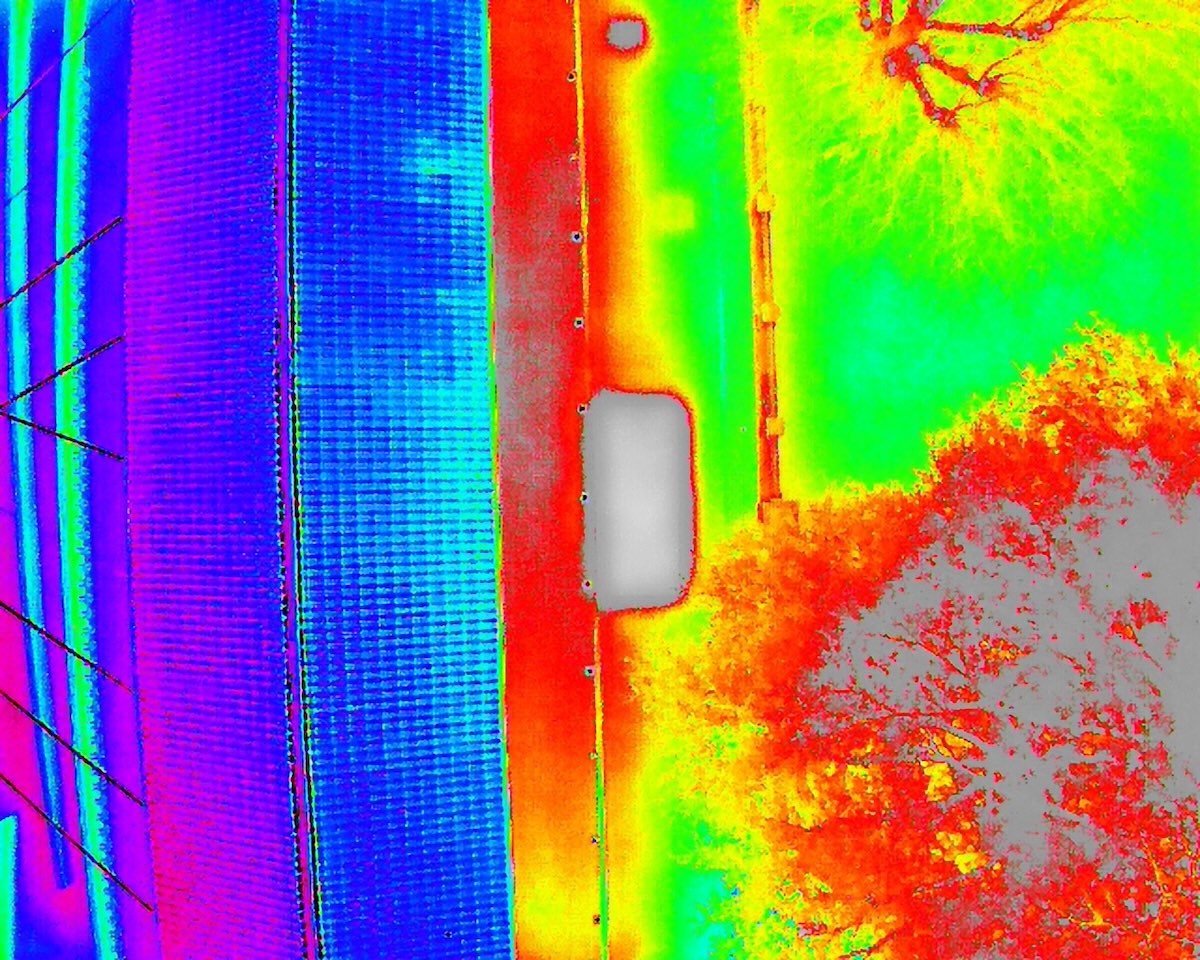 Termografia aerea con Drone su rete di Teleriscaldamento: anomalia termica su carreggiata a Cesano Maderno (MB)