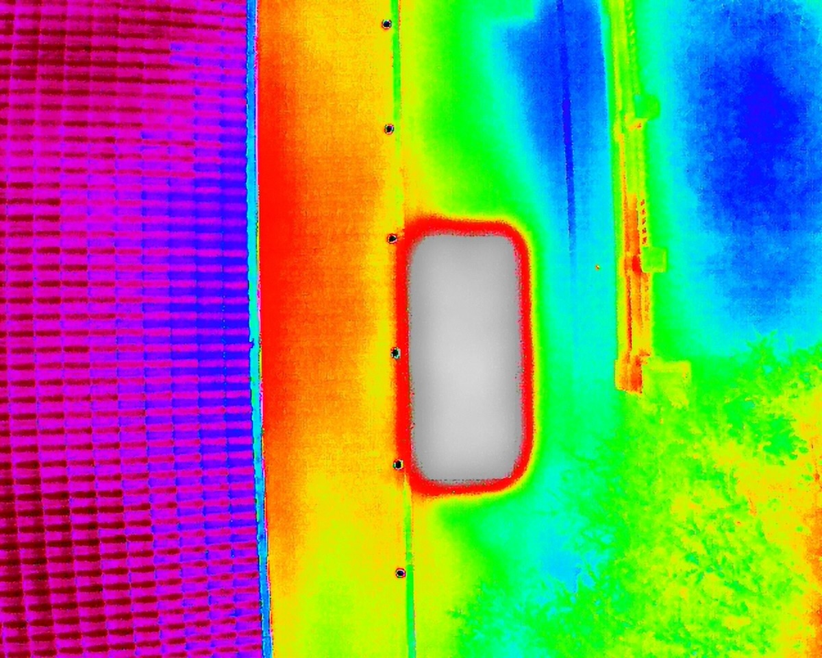 Termografia aerea con Drone su rete di Teleriscaldamento: anomalia termica su carreggiata a Cesano Maderno (MB)