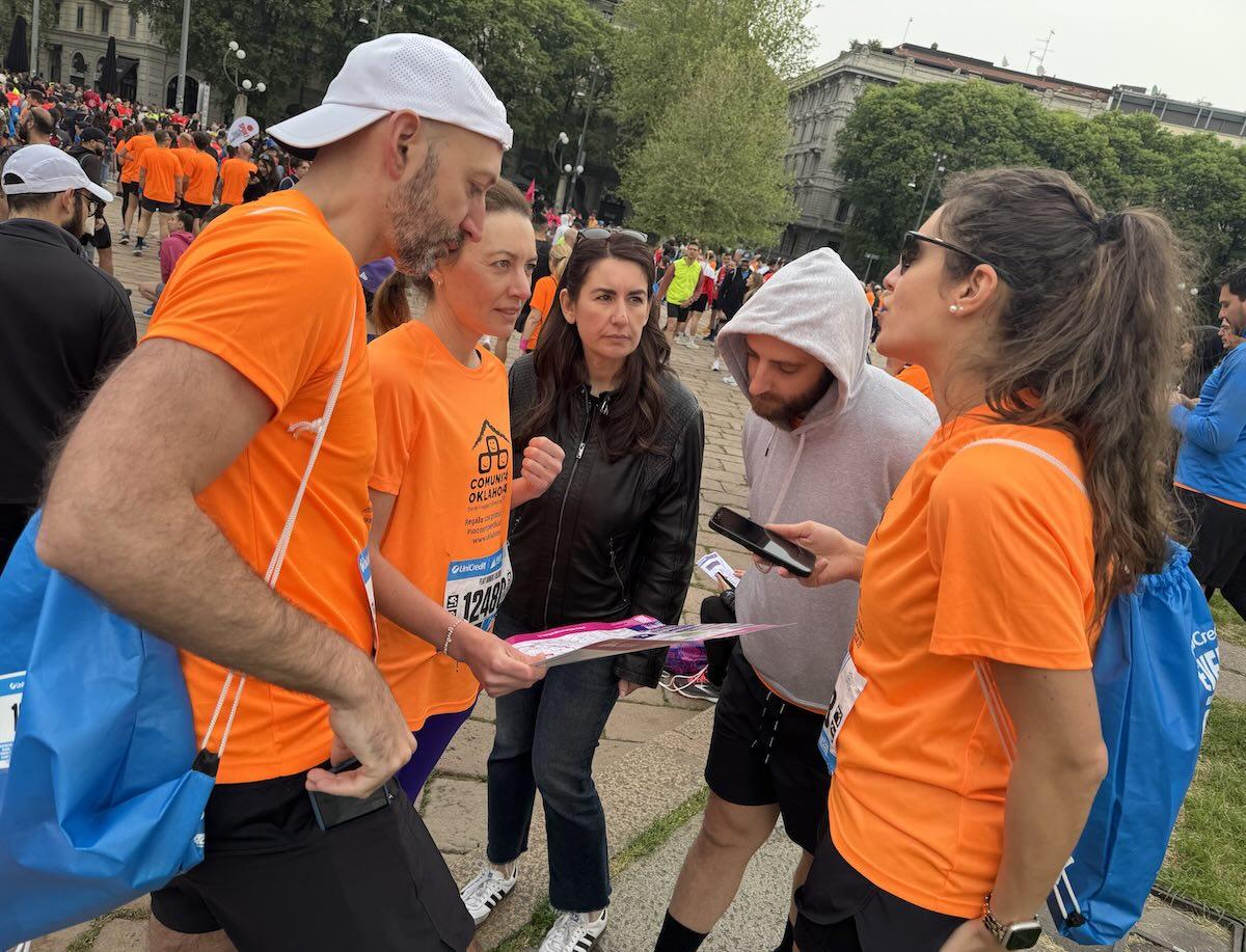 Dasù alla Milano Marathon 2026 per Comunità Oklahoma onlus